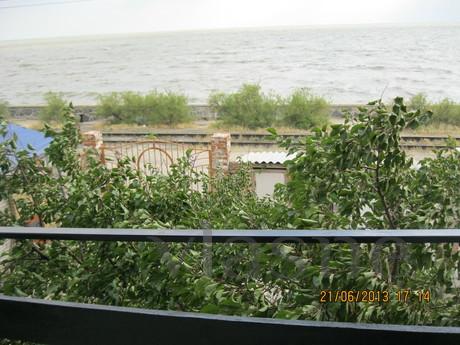 Holidays for the whole family at the sea, Berdiansk - apartment by the day