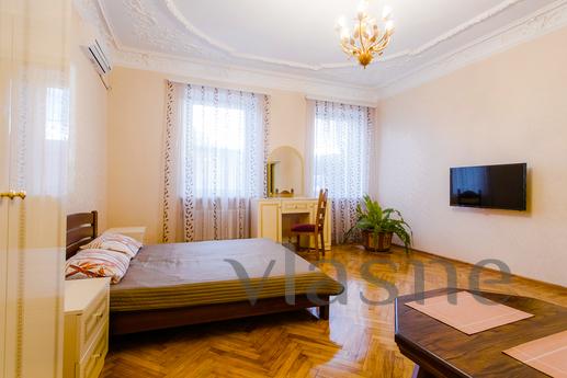 новий приватний будинок у центрі, Одеса - квартира подобово