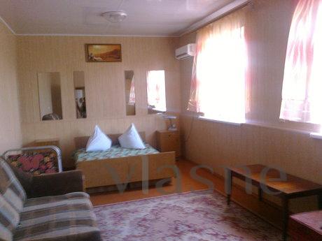 Житло на Азовському морі в Генічеську, Генічеськ - квартира подобово