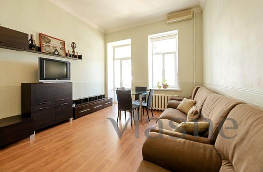 3-room apartment within 2 walking distances from Maidan Neza