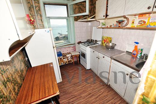 1 bedroom apartment with sea views, Novorossiysk - günlük kira için daire