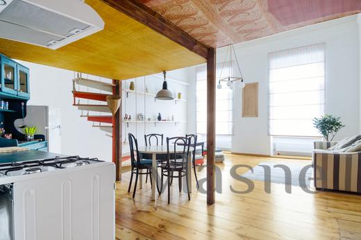 Apartment is located in a gorgeous 19th century building in 