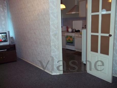 1 . in the center of Saratov to rent, Saratov - günlük kira için daire