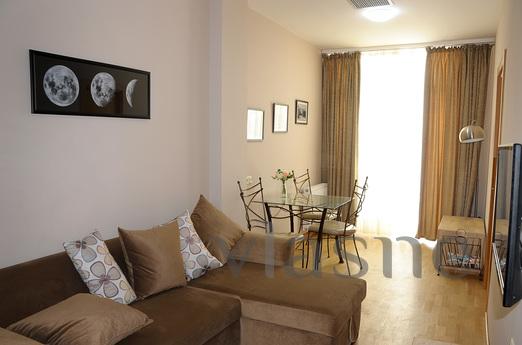 Brand new, convertible two bedroom apartment (accomadation 5