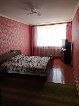 The apartment is daily and hourly. In the city center with a