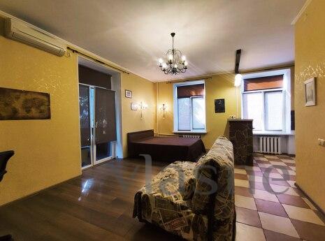 Güneşli kale, stüdyo, 2+1, Kyiv - günlük kira için daire