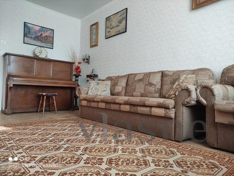 3-room apartment, located in the historical center of Kiev, 