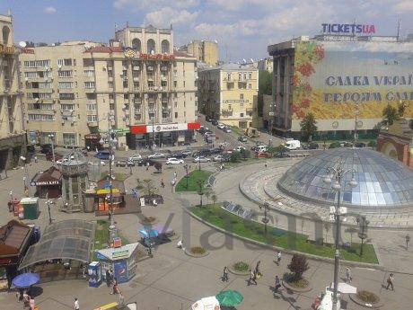 Bağımsızlık Meydanı 2com manzaralı., Kyiv - günlük kira için daire