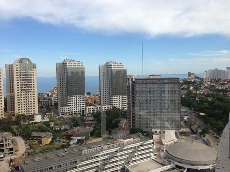 Stylish Apartment with sea views!, Odessa - günlük kira için daire