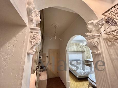Romantic courtyard apartments, Lviv - apartment by the day
