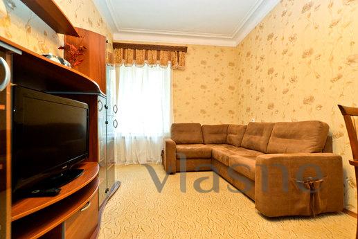 The apartment is in the center of center, Saint Petersburg - apartment by the day