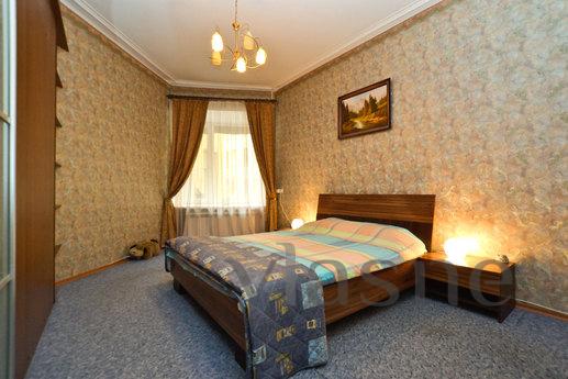 The apartment is in the center of center, Saint Petersburg - apartment by the day