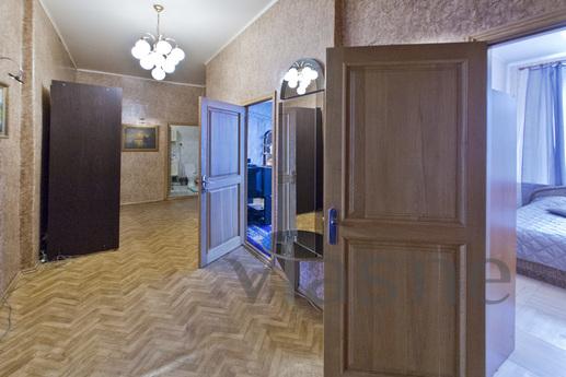 Apartment with Jacuzzi, Санкт-Петербург - квартира подобово
