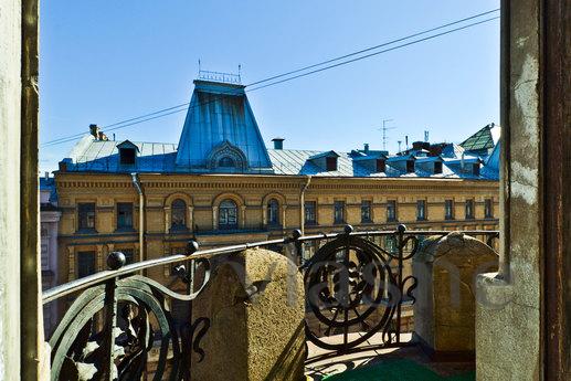 The apartment with balcony for 16 people, Saint Petersburg - günlük kira için daire