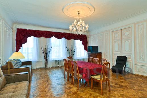 The apartment with balcony for 16 people, Санкт-Петербург - квартира подобово