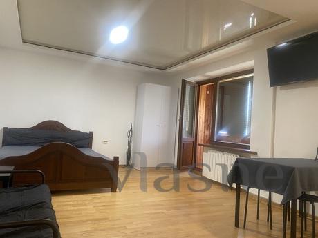 Apartment, studio in the center of the city, Mirgorod - apartment by the day