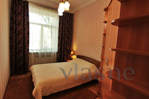 2 r.apartment Zheltoksan Tole bi,80$/day, Almaty - günlük kira için daire
