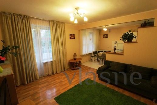 2 bedroom apartment in the center of Alm, Almaty - apartment by the day