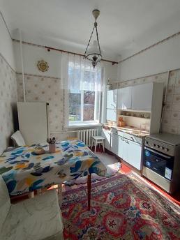 Rent a three-room apartment, Svitlovodsk - apartment by the day