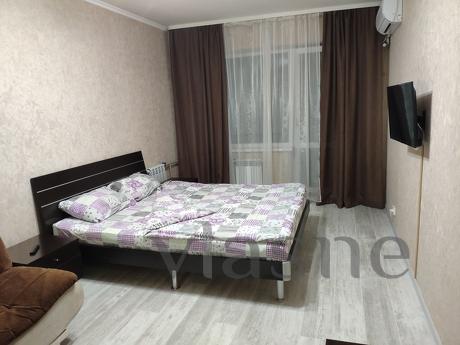 I'm renting a 1-room apartment in the Oleksandrivsky distric