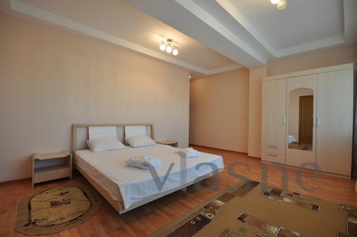 3-кімнатна ЖК Північне сяйво, Астана - квартира подобово