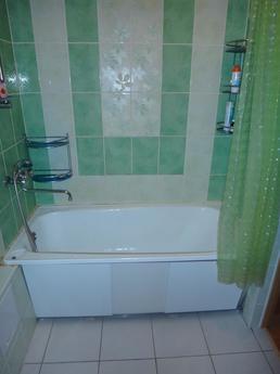 Excellent 2 bedroom apartment, Komsomolsk-on-Amur - apartment by the day