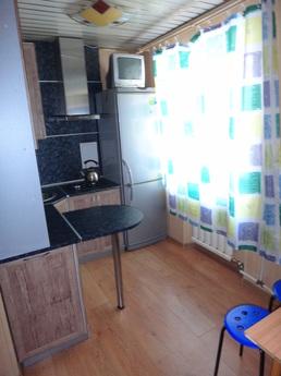 Excellent 2 bedroom apartment, Komsomolsk-on-Amur - günlük kira için daire