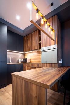 Quiet apartment in charge of Bartolomeo ta, Dnipro (Dnipropetrovsk) - günlük kira için daire