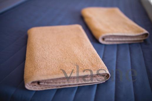 The center of the place and the calm expanse of the sky, Dnipro (Dnipropetrovsk) - günlük kira için daire