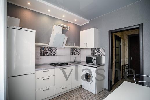 The center of the place and the calm expanse of the sky, Dnipro (Dnipropetrovsk) - günlük kira için daire