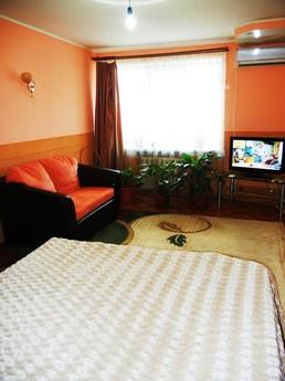 Cozy apartment, FREE !!! WI-FI, Saratov - günlük kira için daire