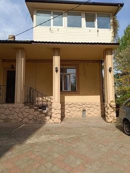 Podobova rent of a part of a budinka, Chernivtsi - apartment by the day