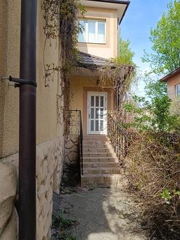 Podobova rent of a part of a budinka, Chernivtsi - apartment by the day