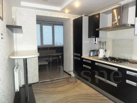 luxury two bedroom apartment in the cent, Orenburg - günlük kira için daire