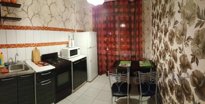 3 Bedroom on Chkalov 2 + 2 + 1 + 1 + 1, Orenburg - günlük kira için daire