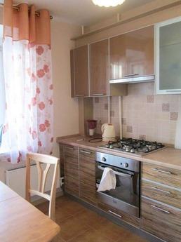 Comforts of home 5 minutes from the metr, Novosibirsk - apartment by the day