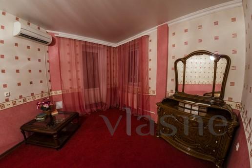 Two-bedroom apartment, the proletarian 8, Orenburg - apartment by the day