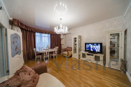 Three bedroom apartment, Komsomolskaya, Orenburg - günlük kira için daire