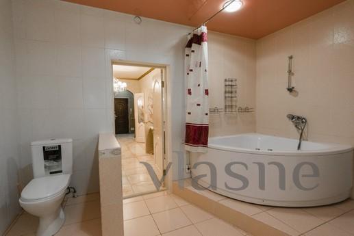 Three bedroom apartment, Komsomolskaya, Orenburg - günlük kira için daire