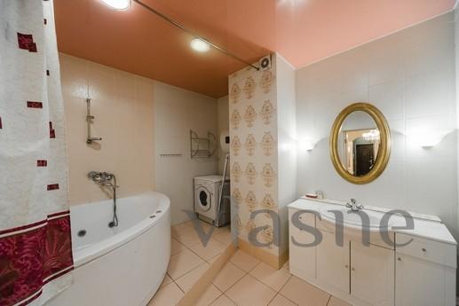 Three bedroom apartment, Komsomolskaya, Orenburg - günlük kira için daire