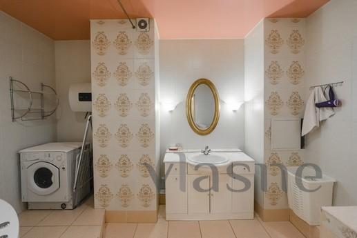 Three bedroom apartment, Komsomolskaya, Orenburg - günlük kira için daire