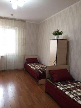4-bedroom apartment with 16 bed, Astana - günlük kira için daire
