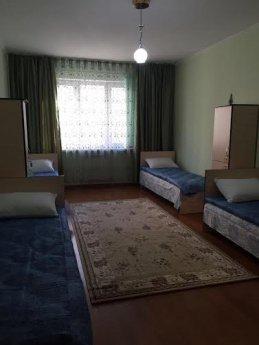 4-х кімнатна c 16 ліжками, Астана - квартира подобово