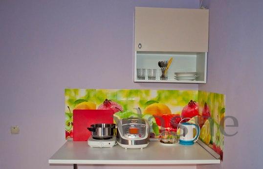 Цена от 1000 эконом - 2000 люкс , зависит от сезона и прожит