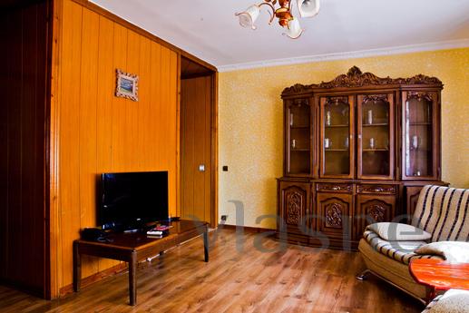 Large apartment in the city center, Almaty - apartment by the day