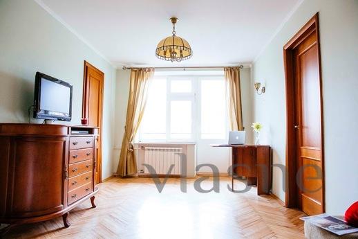 Cute and cozy apartment in a sophisticat, Moscow - günlük kira için daire