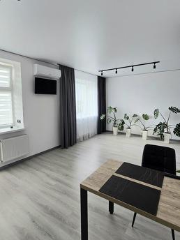 Podobovo, depending on the weather, Mykolayivska street, Vinnytsia - apartment by the day