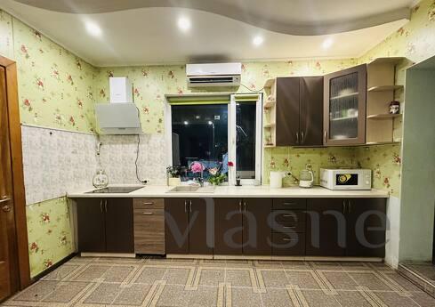 THERE IS A QUIET WOODIN SO MUCH, Chernomorsk (Illichivsk) - günlük kira için daire