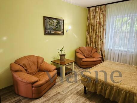 THERE IS A QUIET WOODIN SO MUCH, Chernomorsk (Illichivsk) - günlük kira için daire