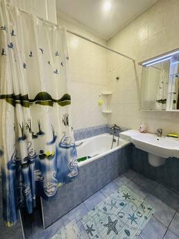 THERE IS A QUIET WOODIN SO MUCH, Chernomorsk (Illichivsk) - günlük kira için daire